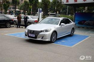 试驾国产皇冠视频大全,驾驭新体验，尽享豪华之旅